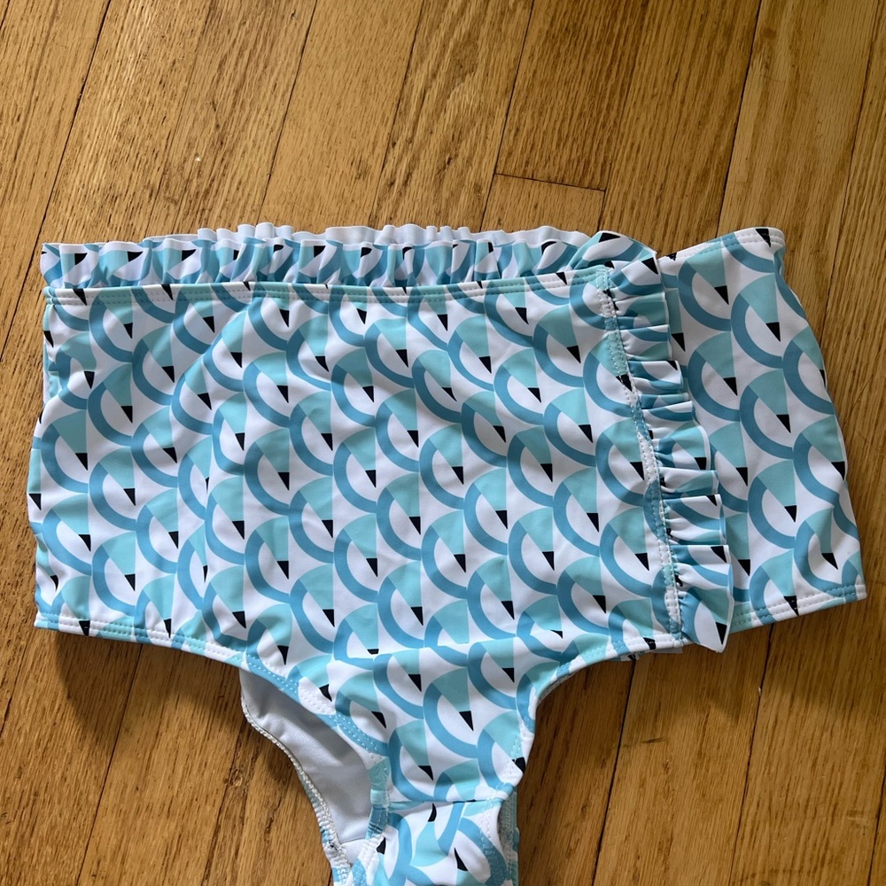 Women’s bathing suit bottom